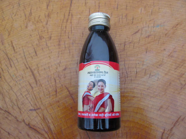 Masážní olej Mahanarayan Tail